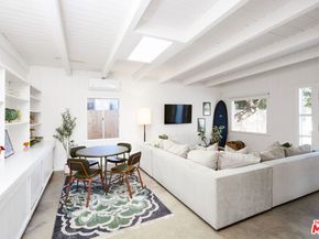 818 Palms Boulevard, Venice CA 90291