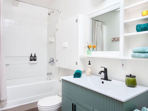 818 Palms Boulevard, Venice CA 90291