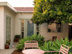 818 Palms Boulevard, Venice CA 90291