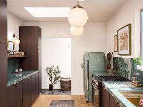 818 Palms Boulevard, Venice CA 90291