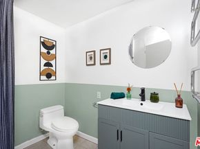 818 Palms Boulevard, Venice CA 90291