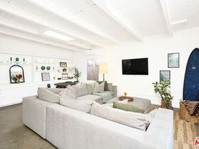 818 Palms Boulevard, Venice CA 90291