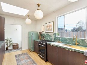 818 Palms Boulevard, Venice CA 90291