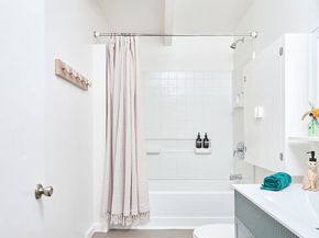818 Palms Boulevard, Venice CA 90291