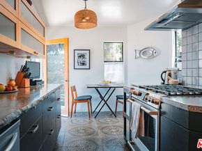 21227 Colina Drive, Topanga CA 90290