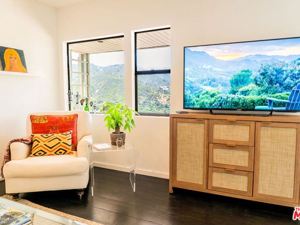 21227 Colina Drive, Topanga CA 90290