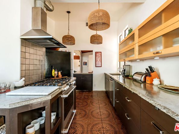 21227 Colina Drive, Topanga CA 90290