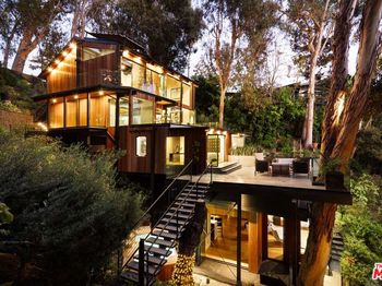 1509 Amalfi Drive