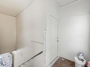 522 W Vernon Avenue, Los Angeles CA 90037