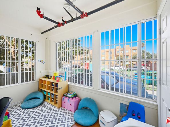 522 W Vernon Avenue, Los Angeles CA 90037