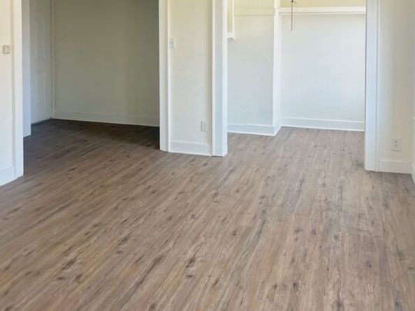 522 W Vernon Avenue, Los Angeles CA 90037