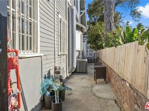 522 W Vernon Avenue, Los Angeles CA 90037