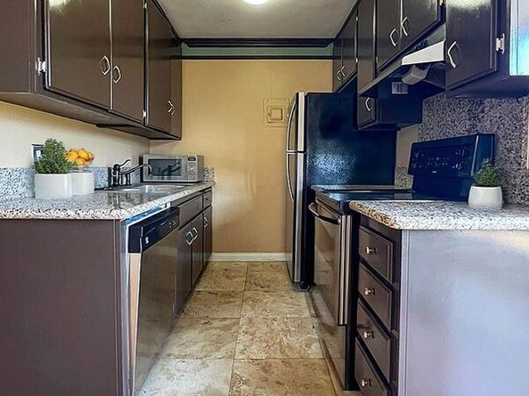 360 S Kenmore Avenue 209, Los Angeles CA 90020