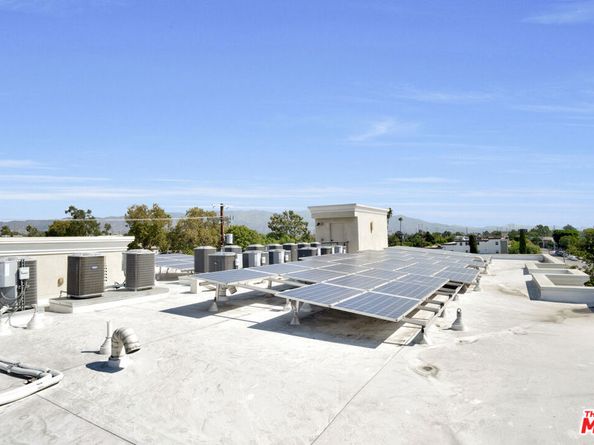 10455 Magnolia Boulevard, North Hollywood CA 91601