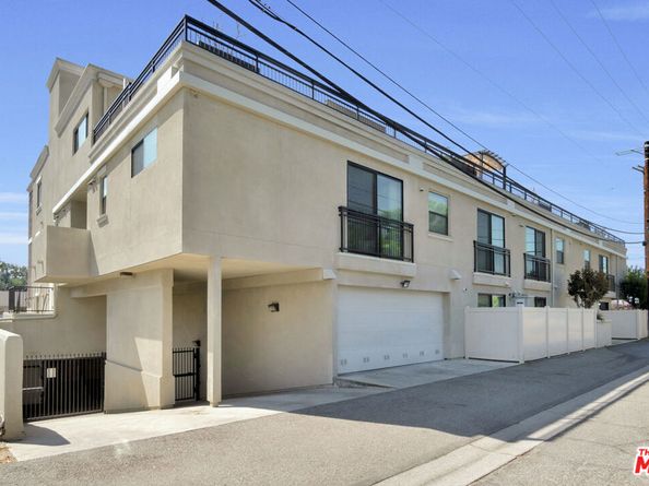 10455 Magnolia Boulevard, North Hollywood CA 91601