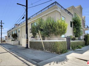 10455 Magnolia Boulevard, North Hollywood CA 91601