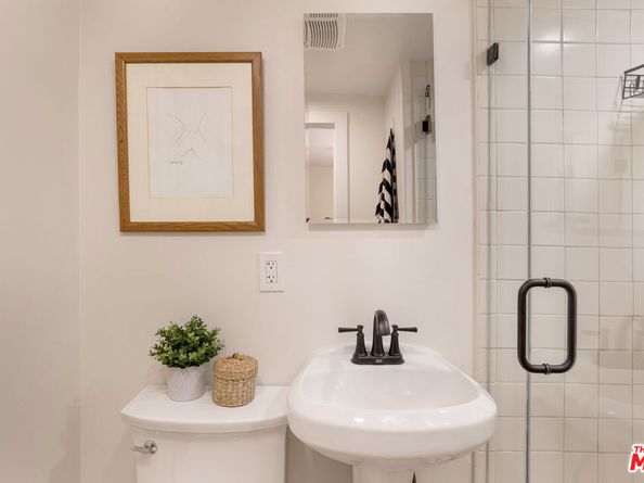 1840 Santa Rosa Avenue, Pasadena CA 91104