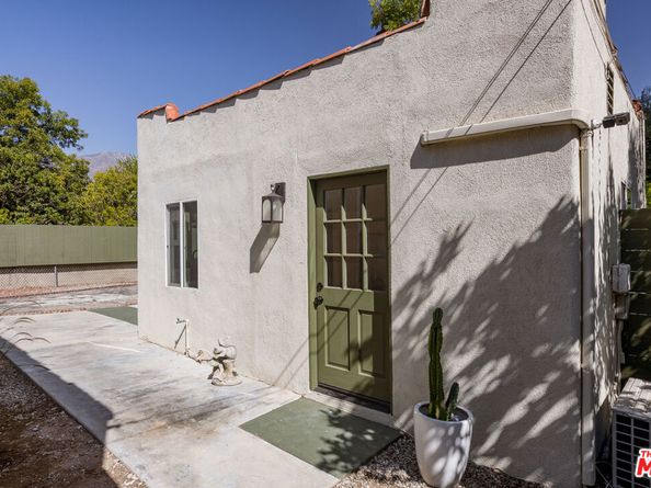 1840 Santa Rosa Avenue, Pasadena CA 91104