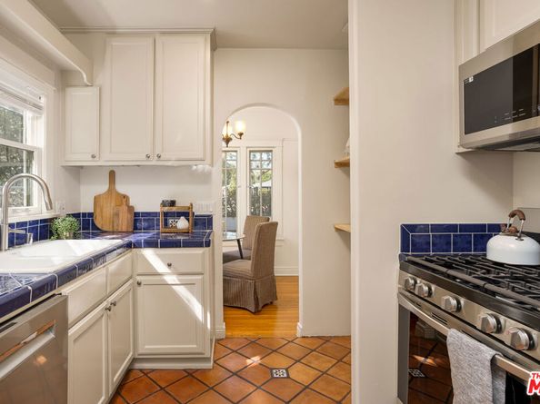 1840 Santa Rosa Avenue, Pasadena CA 91104
