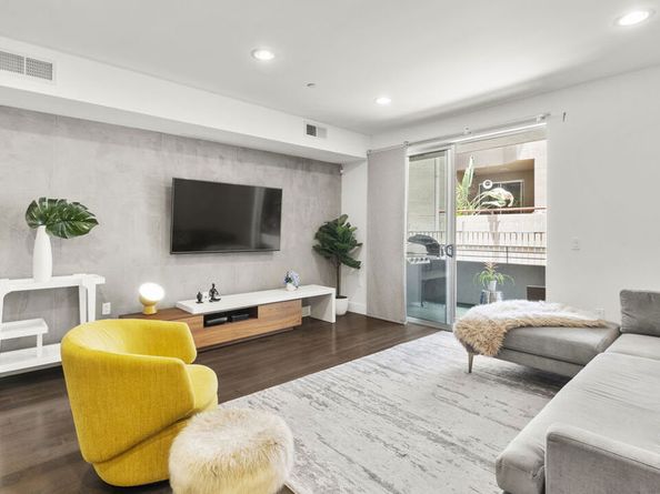 1411 N Detroit Street 205, Los Angeles CA 90046
