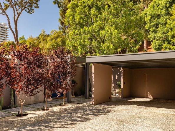 9210 Cordell Drive, Los Angeles CA 90069