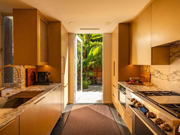 9210 Cordell Drive, Los Angeles CA 90069
