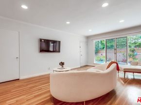 1275 Havenhurst Drive 4, West Hollywood CA 90046