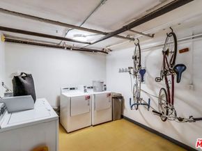 1275 Havenhurst Drive 4, West Hollywood CA 90046
