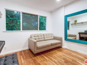 1275 Havenhurst Drive 4, West Hollywood CA 90046