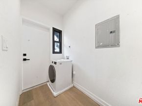 1005 N Genesee Avenue, West Hollywood CA 90046