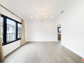 1005 N Genesee Avenue, West Hollywood CA 90046