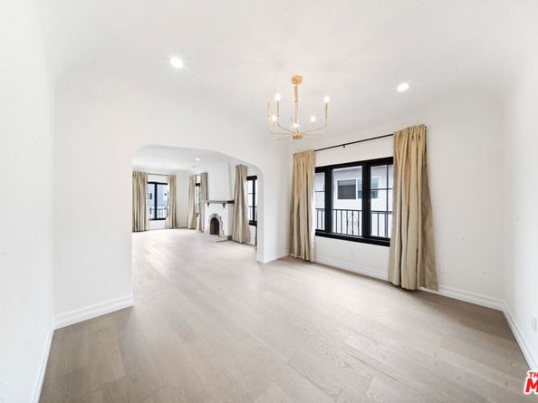 1005 N Genesee Avenue, West Hollywood CA 90046