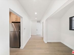 1005 N Genesee Avenue, West Hollywood CA 90046