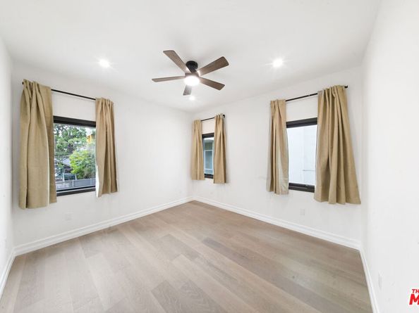 1005 N Genesee Avenue, West Hollywood CA 90046