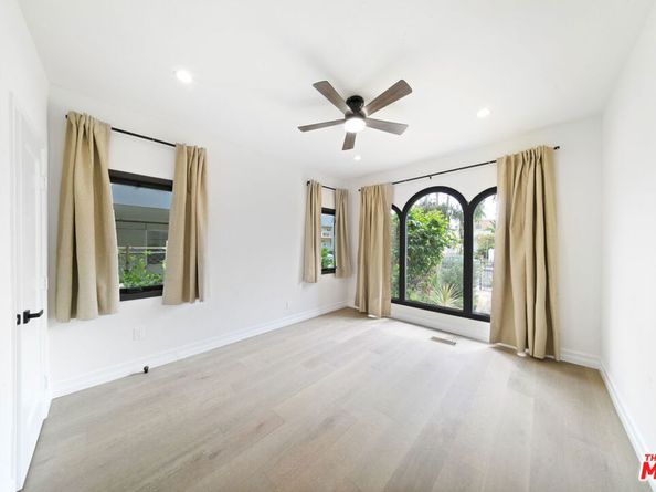 1005 N Genesee Avenue, West Hollywood CA 90046