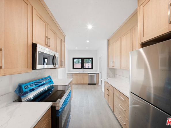 1005 N Genesee Avenue, West Hollywood CA 90046