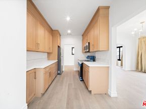 1005 N Genesee Avenue, West Hollywood CA 90046