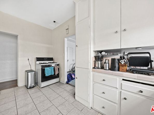 5173 Pickford Street, Los Angeles CA 90019