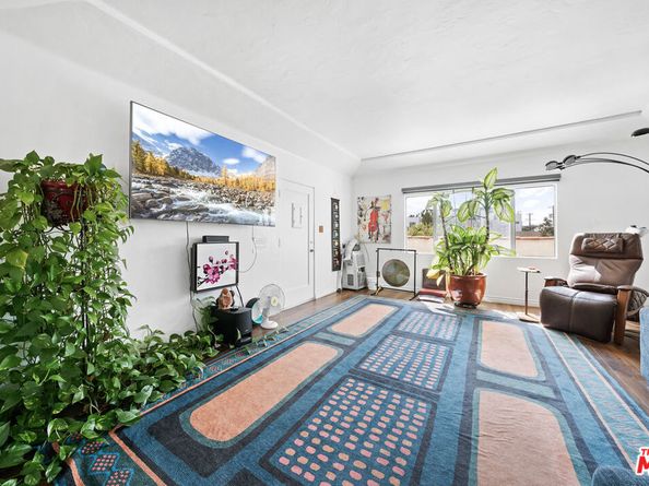 5173 Pickford Street, Los Angeles CA 90019