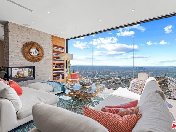 8800 Appian Way, Los Angeles CA 90046