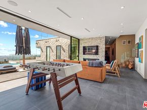 8800 Appian Way, Los Angeles CA 90046