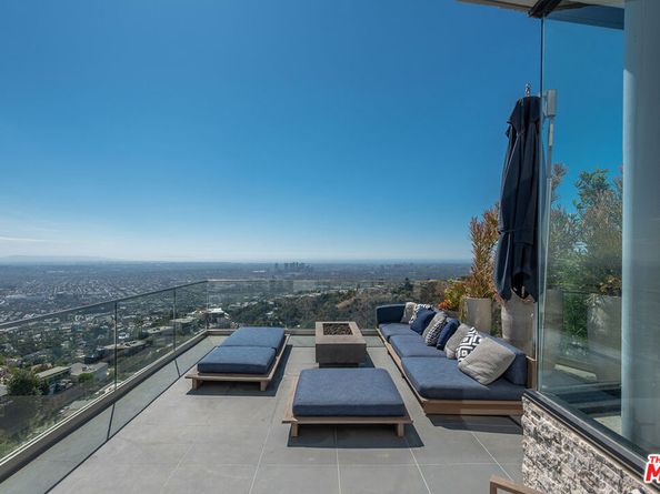 8800 Appian Way, Los Angeles CA 90046