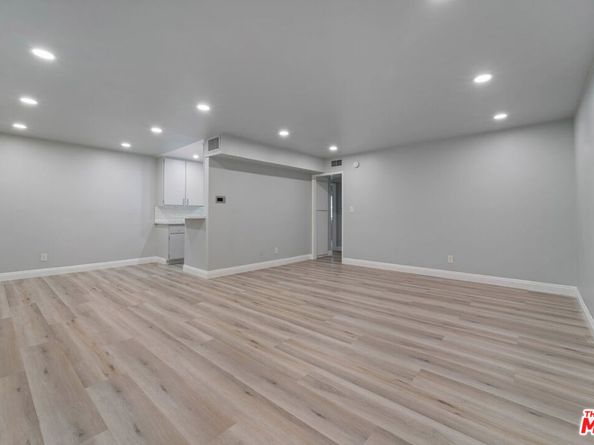 110 E Hillcrest Boulevard 115, Inglewood CA 90301