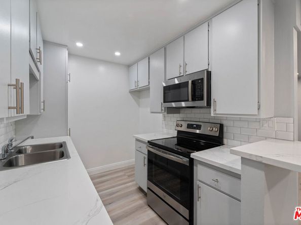 110 E Hillcrest Boulevard 115, Inglewood CA 90301