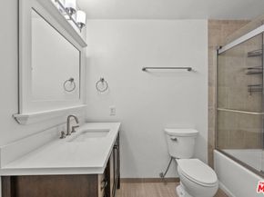 5000 S Centinela Avenue 128, Los Angeles CA 90066