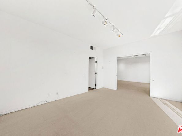 4454 Ventura Canyon Avenue 103, Sherman Oaks CA 91423