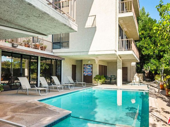 4454 Ventura Canyon Avenue 103, Sherman Oaks CA 91423