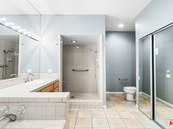 4454 Ventura Canyon Avenue 103, Sherman Oaks CA 91423