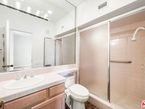 4454 Ventura Canyon Avenue 103, Sherman Oaks CA 91423