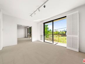 4454 Ventura Canyon Avenue 103, Sherman Oaks CA 91423